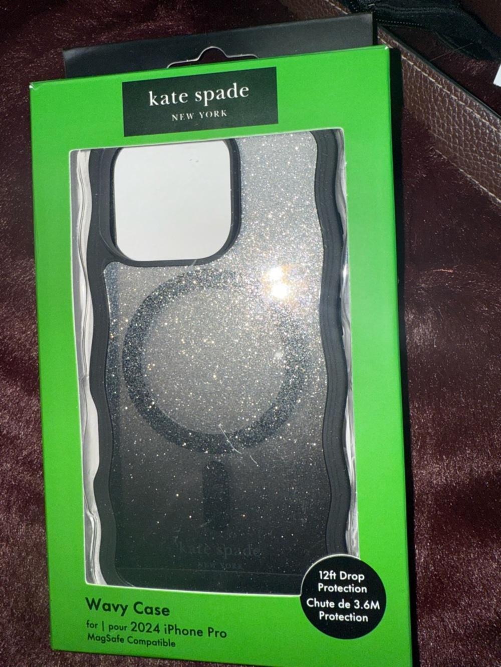 Kate spade Glitter MagSafe iPhone Case - Black
16 pro